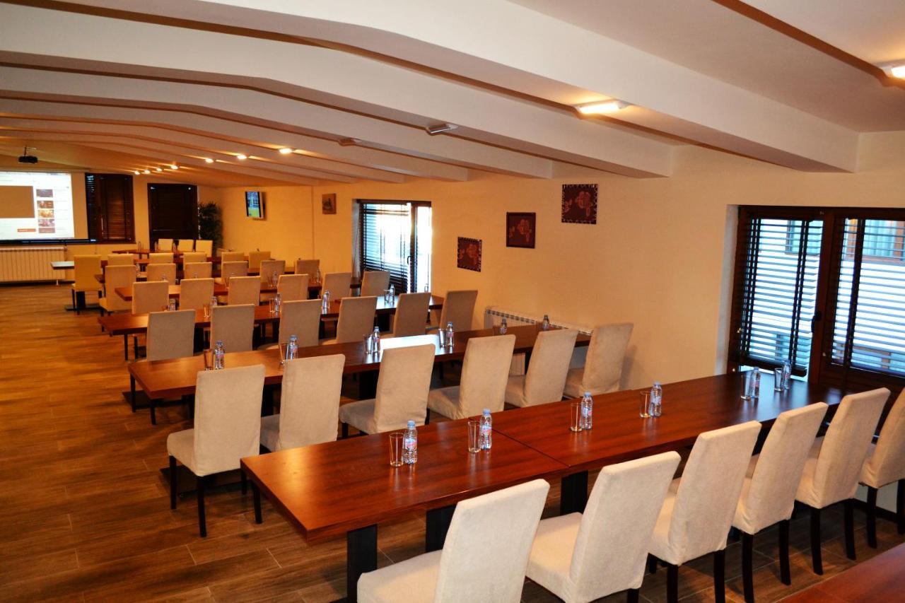 Aparthotel Forest Nook Pamporovo Ngoại thất bức ảnh